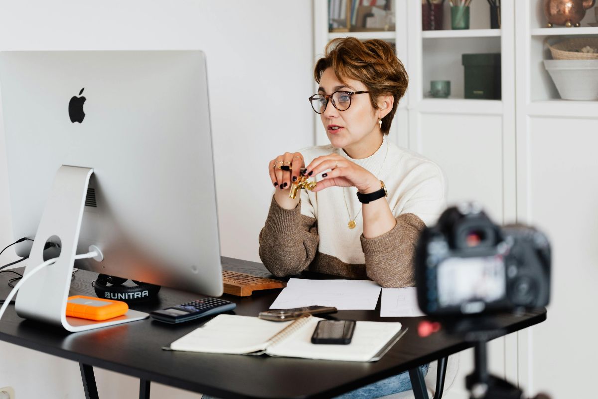 woman looking at computer screen